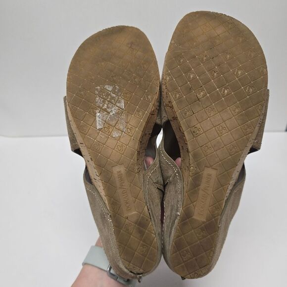Donald Pliner Gerie Loop Cork Wedge Beige Gold Shimmering Leather Sandals 9.5 - Picture 7 of 8